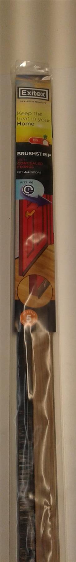 EXITEX BRUSHSTRIP,. WITH CONCEALED FIXINGS 914MM PECAN