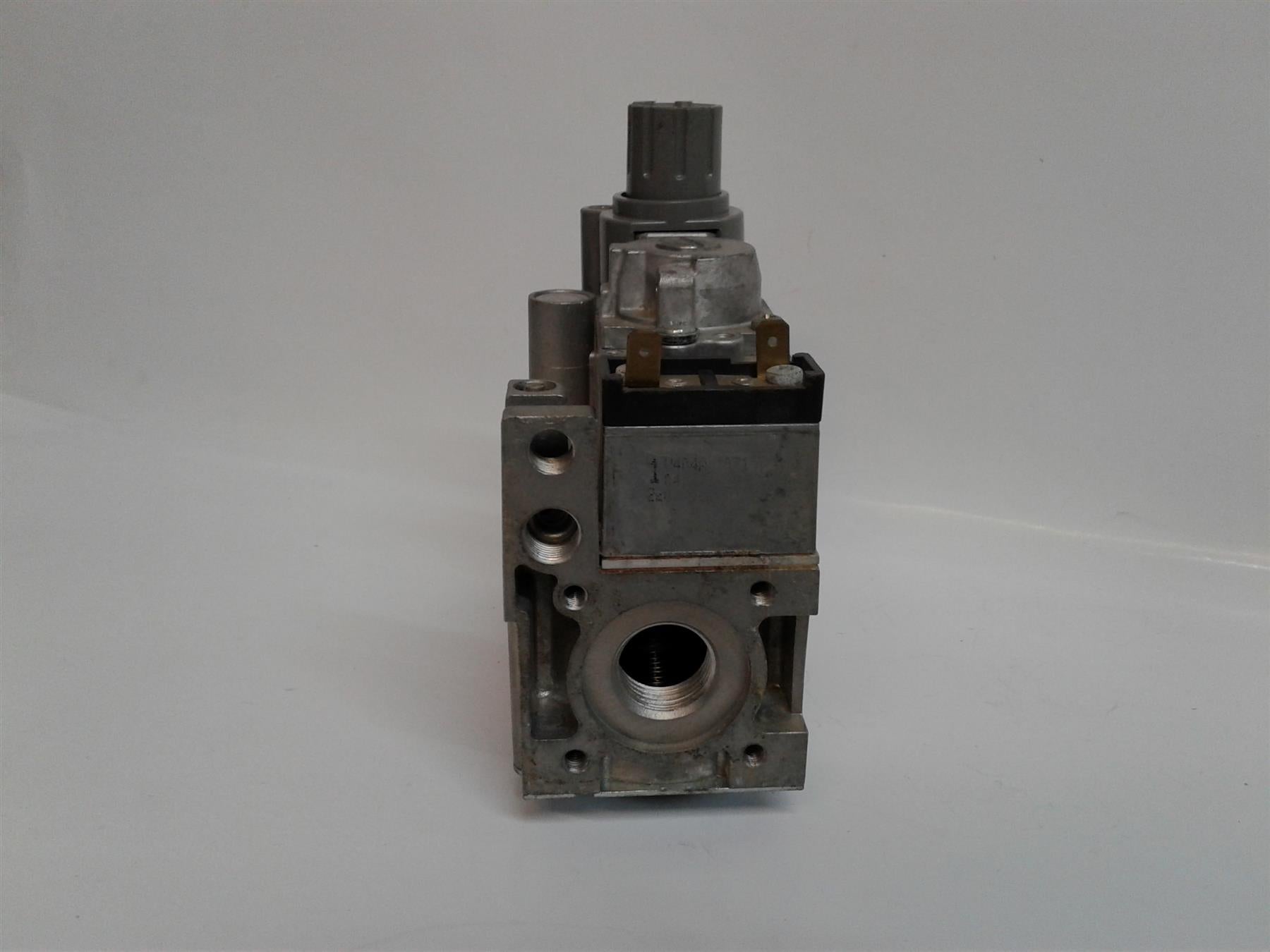 HONEYWELL V4600C1086U GAS VALVE REPLACES THE V4600C1029 & V4600C1326