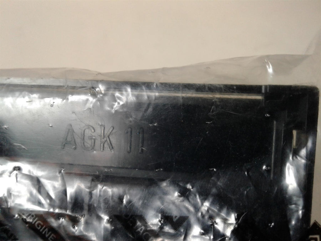 NEW SIEMENS AGK11 BURNER CONTROL BOX BASE 057H7010 65074801