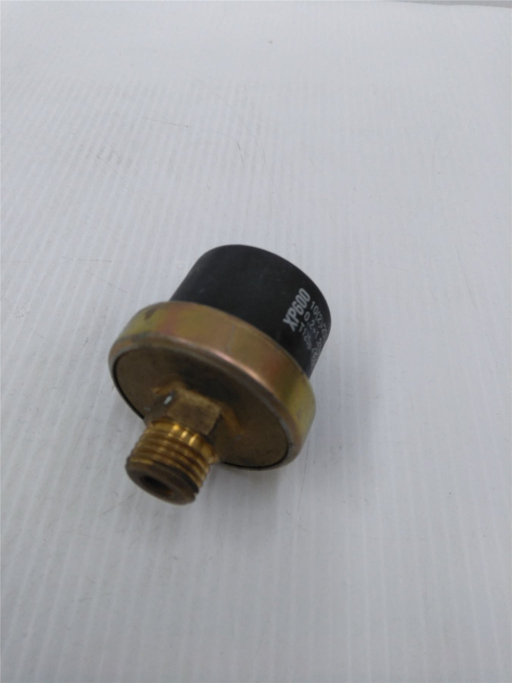 NEW ARISTON CHAFFOTEAUX LOW PRESSURE SWITCH 995903