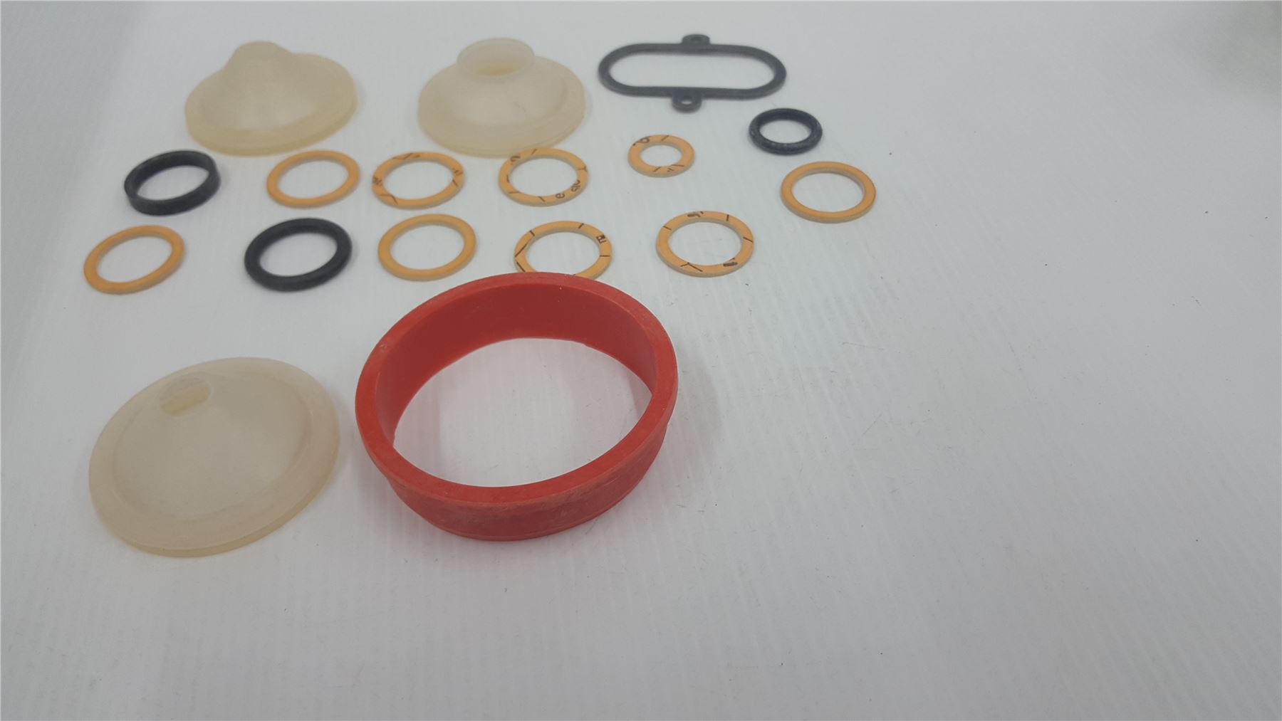NEW Heatline 3001060001 Gasket Set D001060001 not a complete set please see picture
