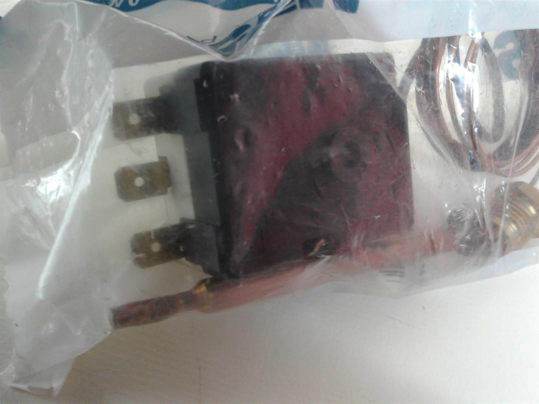 NEW ARISTON Chaffoteaux BOILER THERMOSTAT DHW 564885