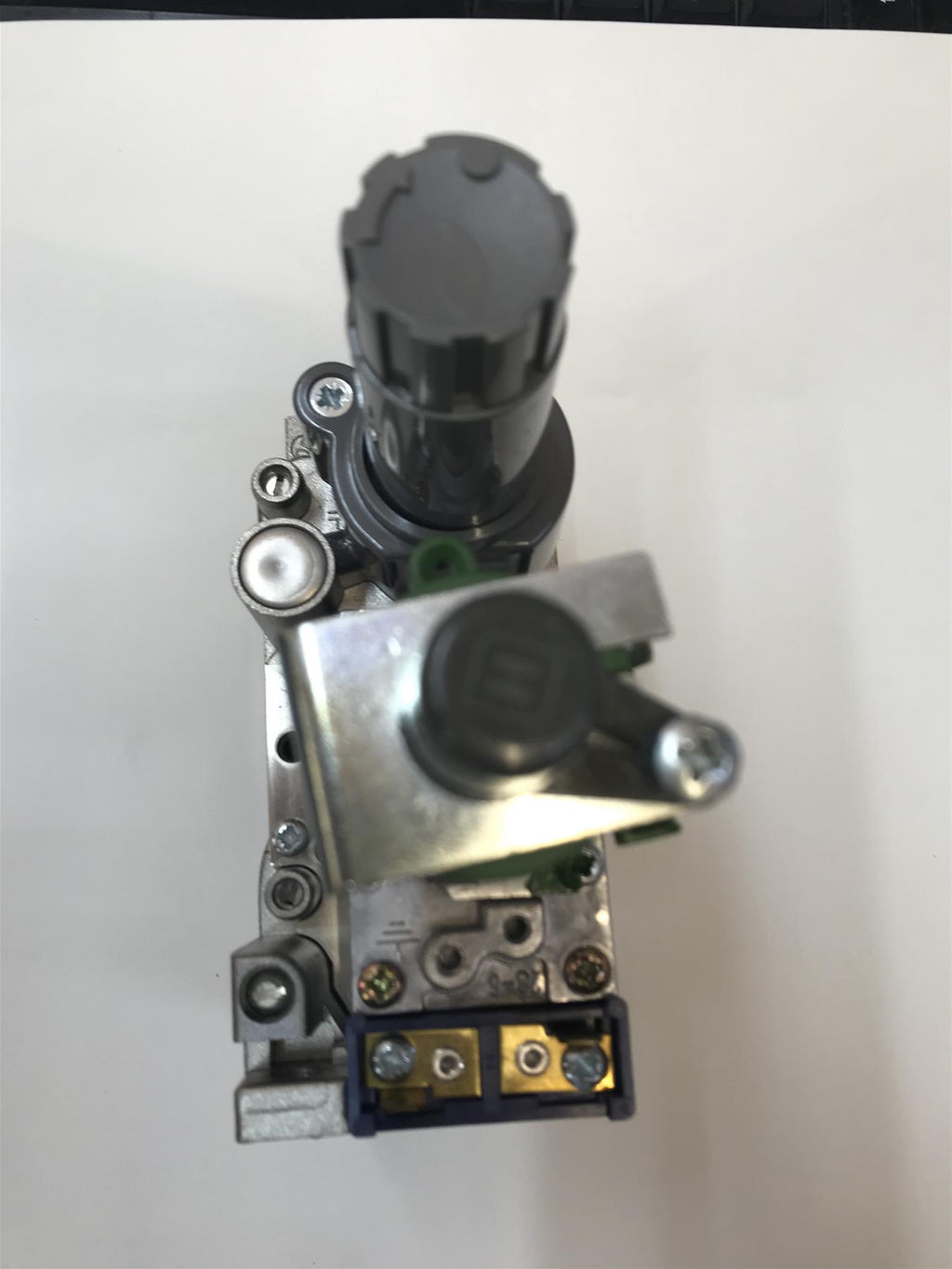 New Glowworm Swiftflow Gas Valve 432870 Honeywell V8600N 2197