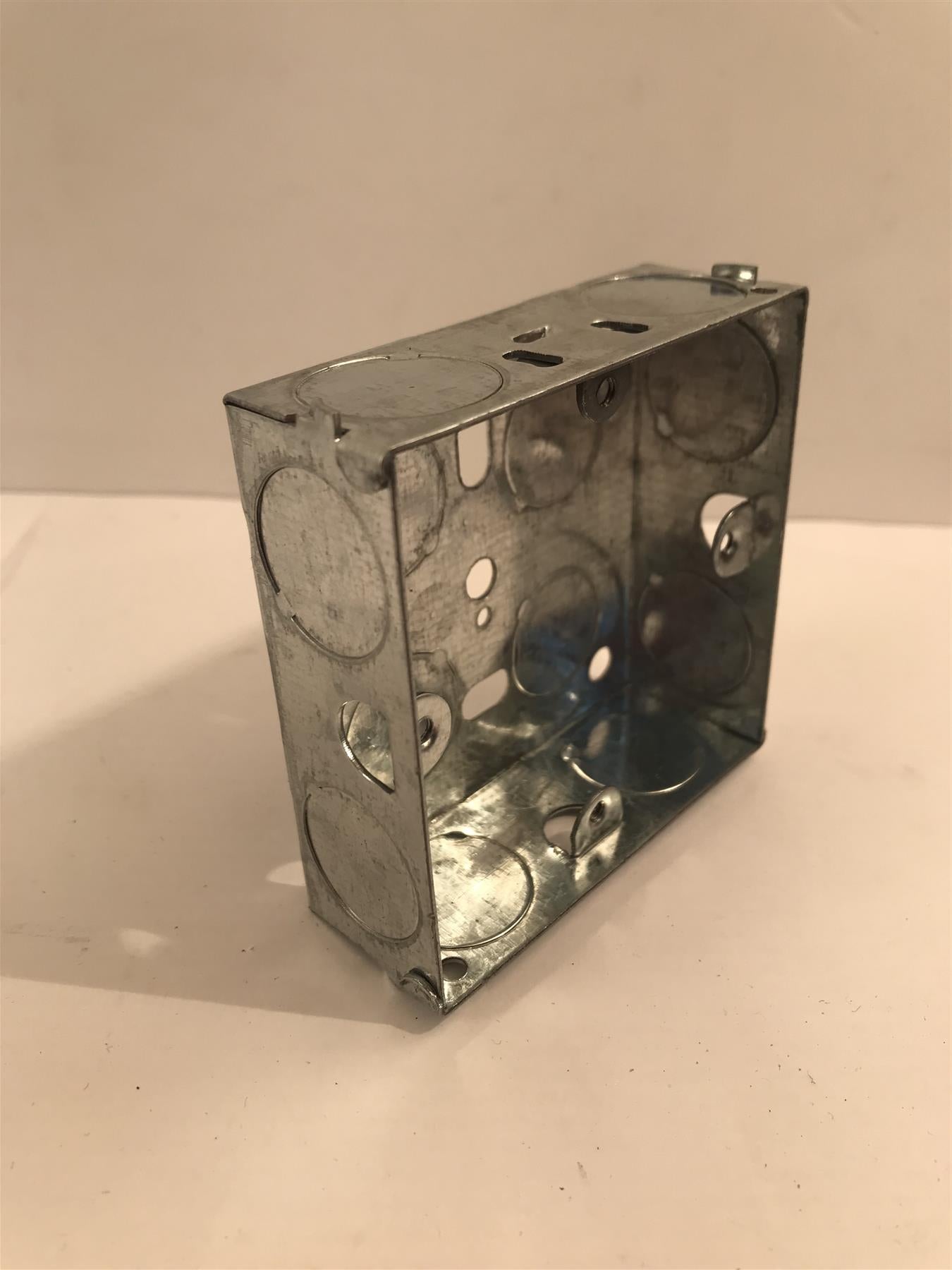 Flush Switch & Socket Metal Back Box 1 Gang 25mm